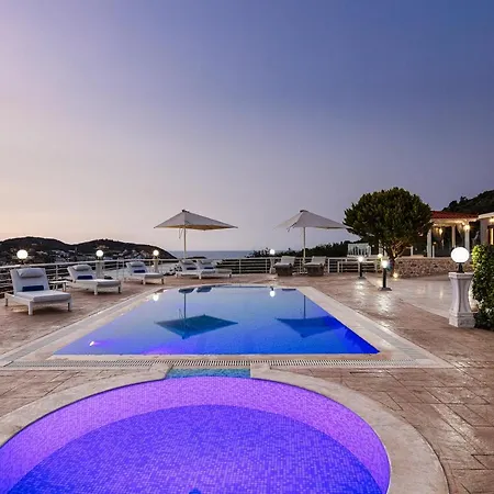 Promitheas Villa, With Pool & Heated Whirlpool, By Thinkvilla Vlikhadha
