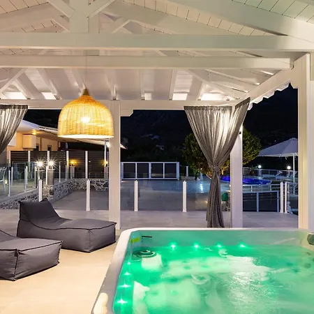 Promitheas Villa, With Pool & Heated Whirlpool, By Thinkvilla Vlikhadha